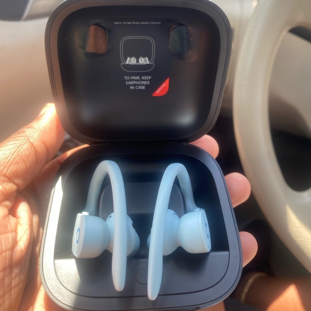 POWERBEATS PRO ! Worn once and disinfected! Sweat and water resistant.